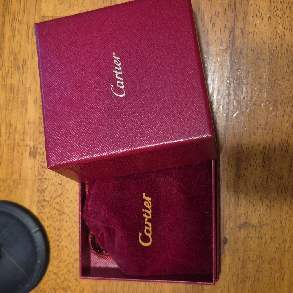 EUC Cartier Key Holder - Picture 6 of 7